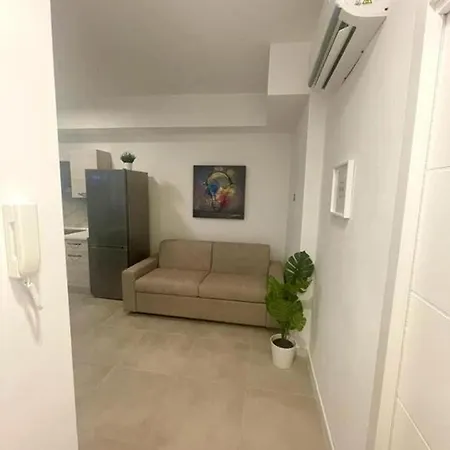 Del Tribunale Appartement Bari